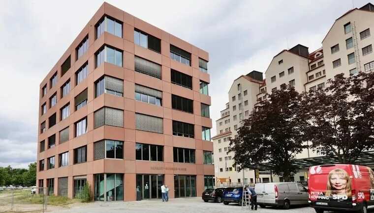 У ФРН обстріляли штаб-квартиру партії Шольца