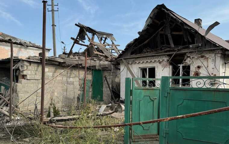 Окупанти з РСЗВ обстріляли Українськ на Донеччині: одна людина загинула