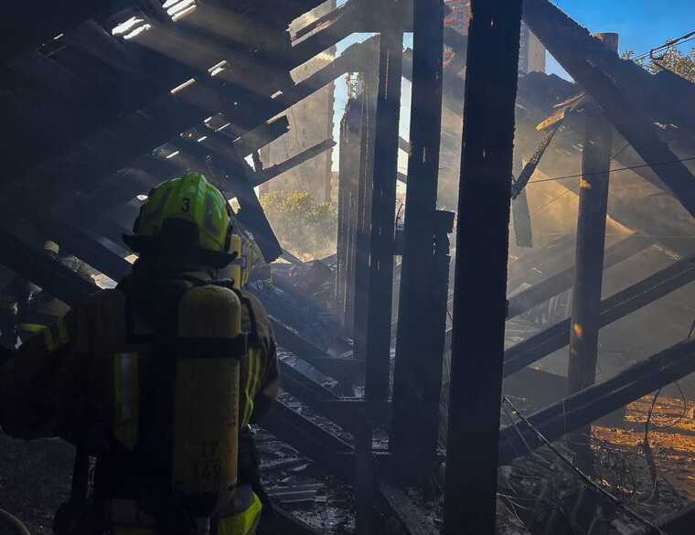 В Киеве вспыхнул мощный пожар в многоэтажке