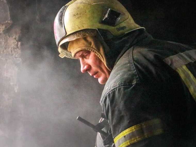 A fire broke out near the Palats Sportu metro station in Kyiv