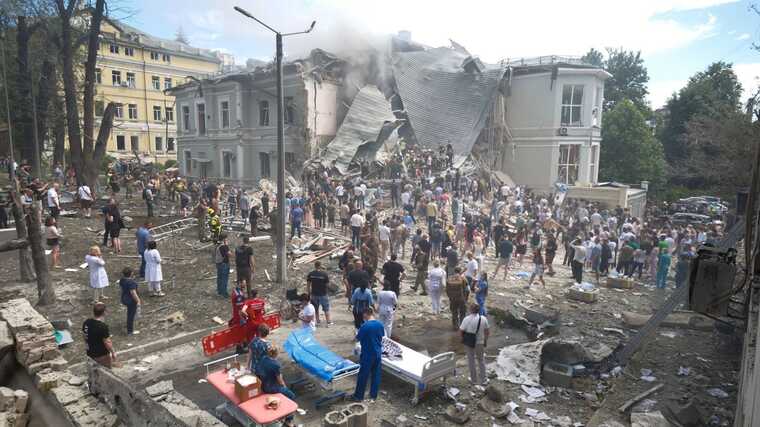 Удар РФ по "Охматдиту" у Києві: ідентифіковано одного з загиблих лікарів