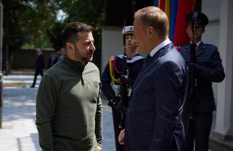 Зеленский и премьер Польши подписали соглашение о безопасности в Варшаве