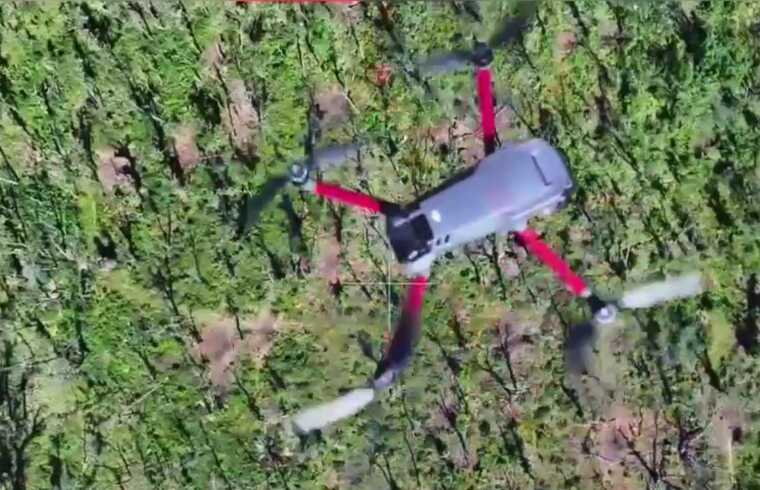 Бойцы батальона "Айдар" показали видео воздушного боя между квадрокоптерами