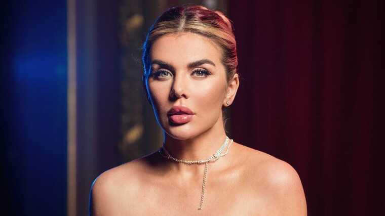 Співачка Вінницька розповіла, що зрадницю Анну Сєдокову цікавлять у житті всього три речі