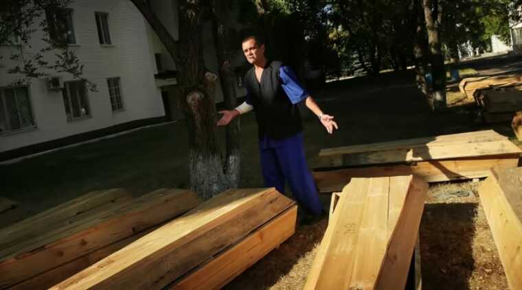 Військових ЗС РФ почали ховати у братських могилах, – ЗМІ