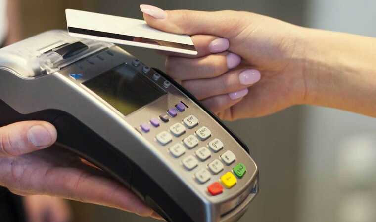 Кияни скаржаться на проблеми з оплатою банківськими картками