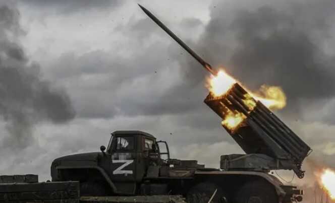 Окупанти обстріляли Широку Балку на Херсонщині: постраждало подружжя