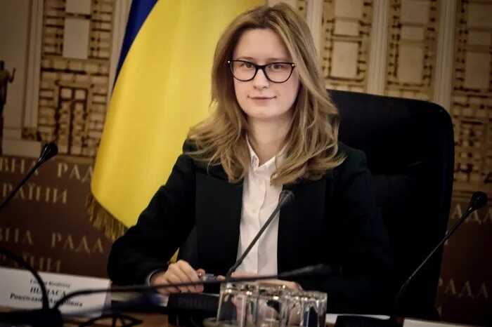 Бюджету України не вистачатиме 400-500 мільярдів гривень, — Роксолана Підласа