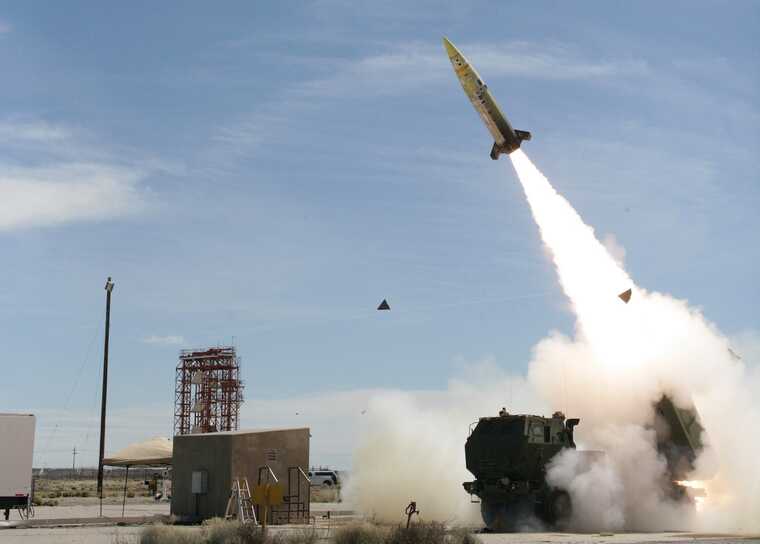 Сырский показал, как россияне сбили "все ATACMS" в оккупированном Мариуполе