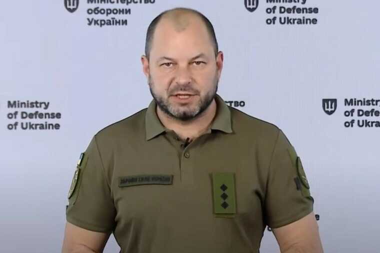 Лише кожен десятий українець, який перебуває за кордоном, оновив військово-облікові дані, - Лазуткін