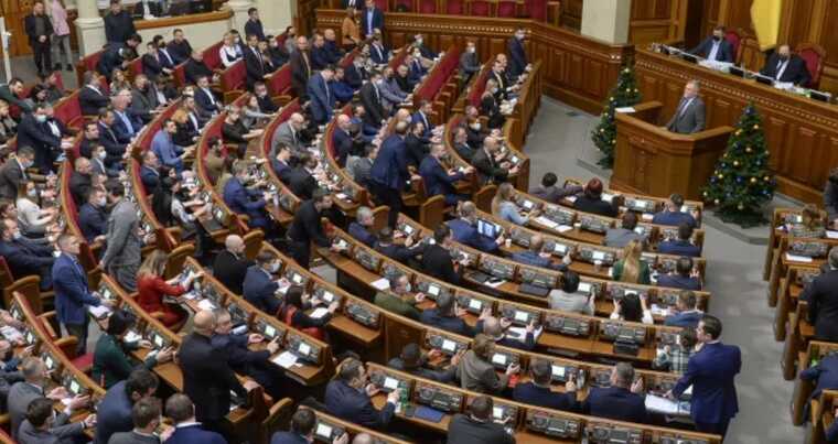 People’s deputies ask the Constitutional Court to increase pensions