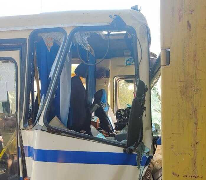 В Одесі маршрутка в’їхала у вантажівку: 13 людей зазнали поранень