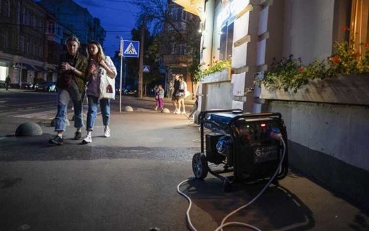 "Укрэнерго" обновило графики отключения на завтра