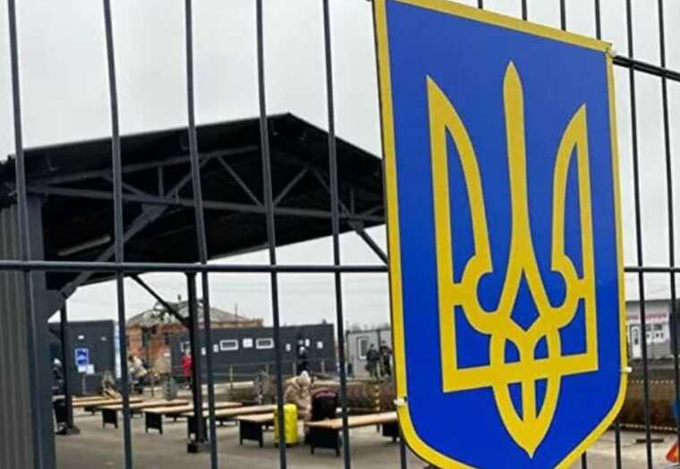 У мережі українець розповів, як його друг нелегально виїхав за кордон за хабар