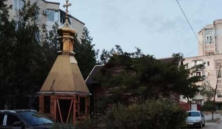В окупованому Криму окупанти зносять останню українську церкву
