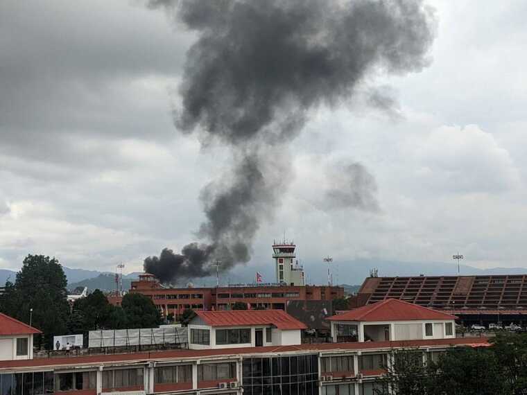 В аеропорту Катманду розбився літак непальської компанії Sourya Airlines