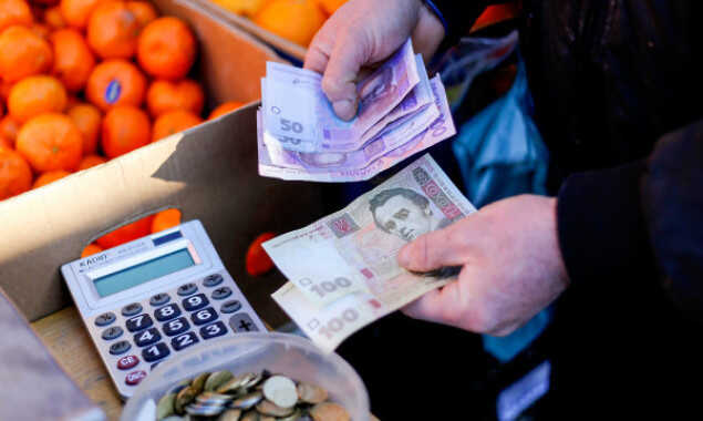 Реальний розмір прожиткового мінімуму на одну особу на місяць складає 7064 гривні, — Мінсоцполітики