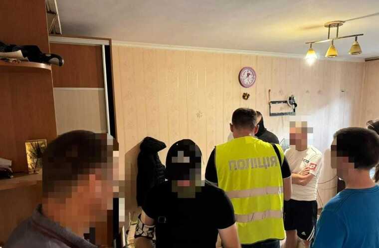 В Киевской области разоблачили преступников, причастных к сделкам с квартирами умерших граждан