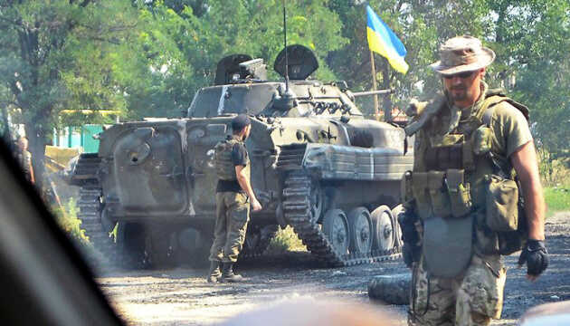 Українські бійці  на Донеччині показали ефектне знищення російської БМП