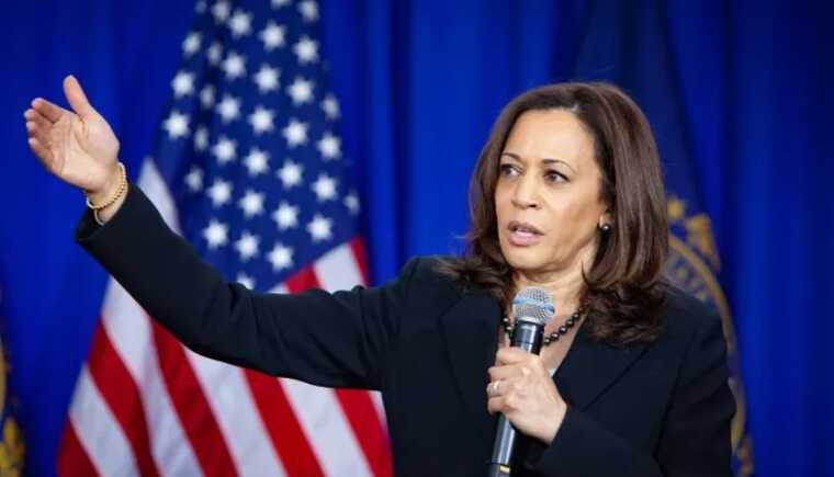 AP: Гарріс запускає кампанію для залучення виборців, яких відлякує кандидатура Трампа