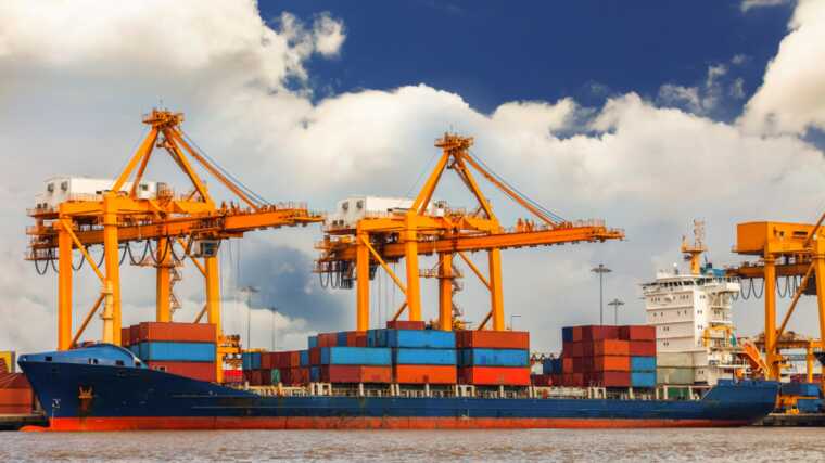 Bloomberg: ОАЕ заборонили захід у порт танкерів із російського "тіньового флоту"