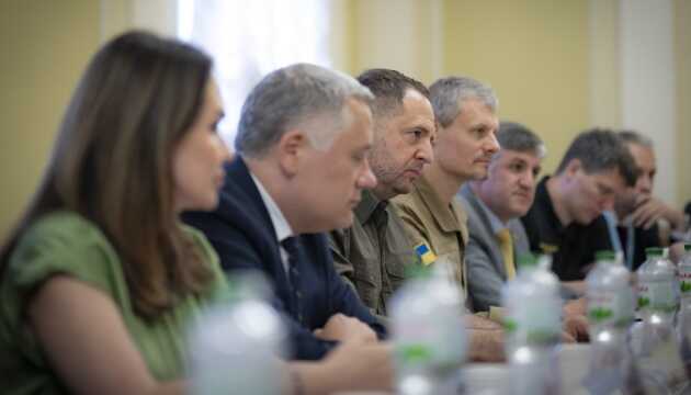 Україна та Британія розпочали переговори щодо угоди про посилення партнерства