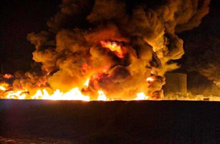 У російському Воронежі пролунали потужні вибухи: спалахнула пожежа, окупанти скаржаться на атаку