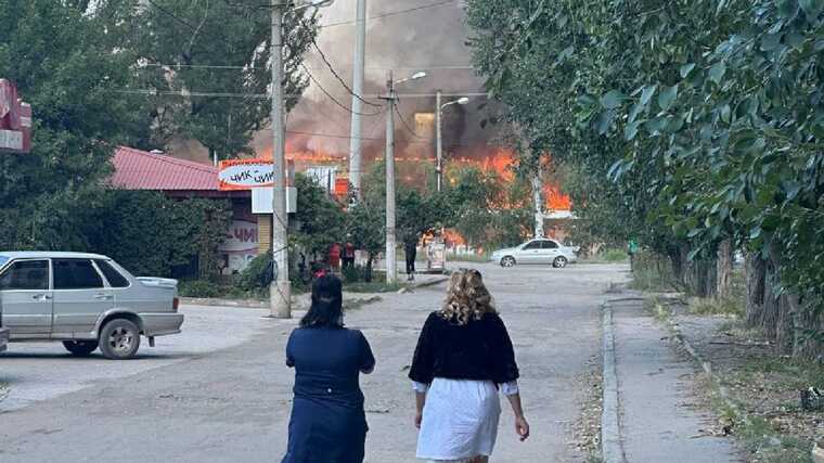 Пожар в ТЦ "Галактика" в оккупированном Донецке: СМИ назвали число жертв