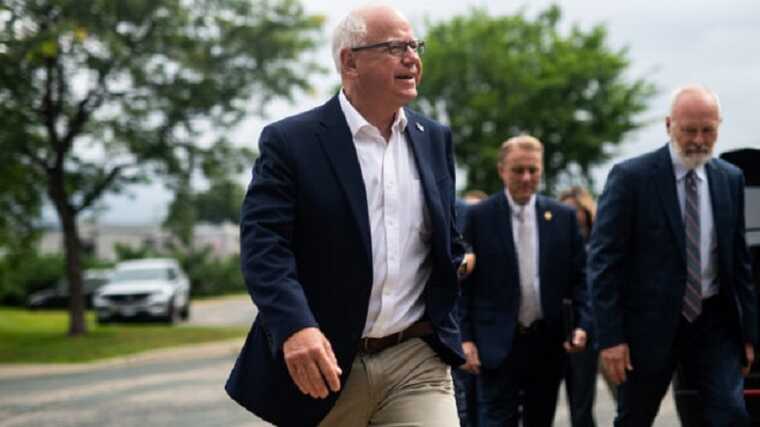 Напарник Харрис Тим Уолз принял номинацию от Демпартии на должность вице-президента США