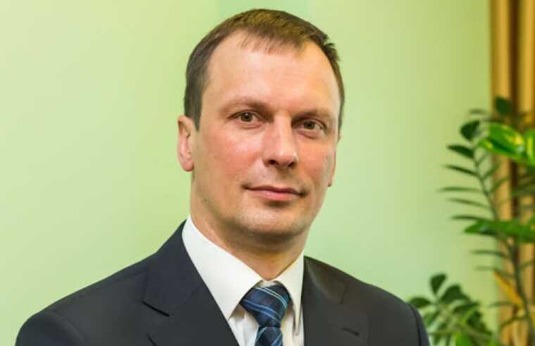 Голова Державіаслужби придбав під час війни автомобіль Infiniti QX50 за 200 тисяч гривень