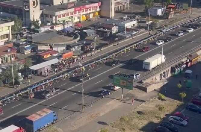 У Києві провели щорічний забіг із прапором України