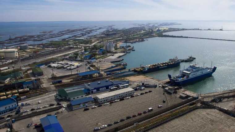 Росіяни бурхливо відреагували на удар по порому у порту «Кавказ»