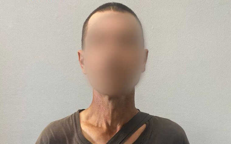 У Києві затримали 48-річного чоловіка, якого підозрюють у зґвалтуванні падчерки з вродженими психічними розладами