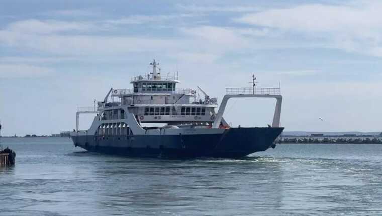 Після атаки на порт «Кавказ» росіяни зупинили поромне сполучення з окупованим Кримом