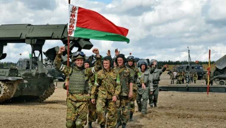 Беларусь перебросила тысячу военных к украинской границе