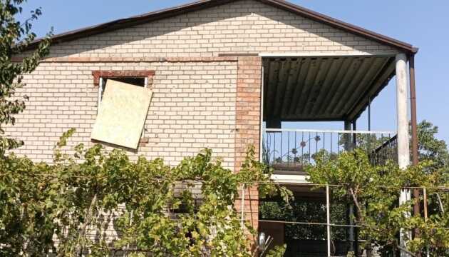 Окупанти завдали ударів дронами та артилерією по Нікопольщині: постраждали інфраструктура, магазин і ЛЕП