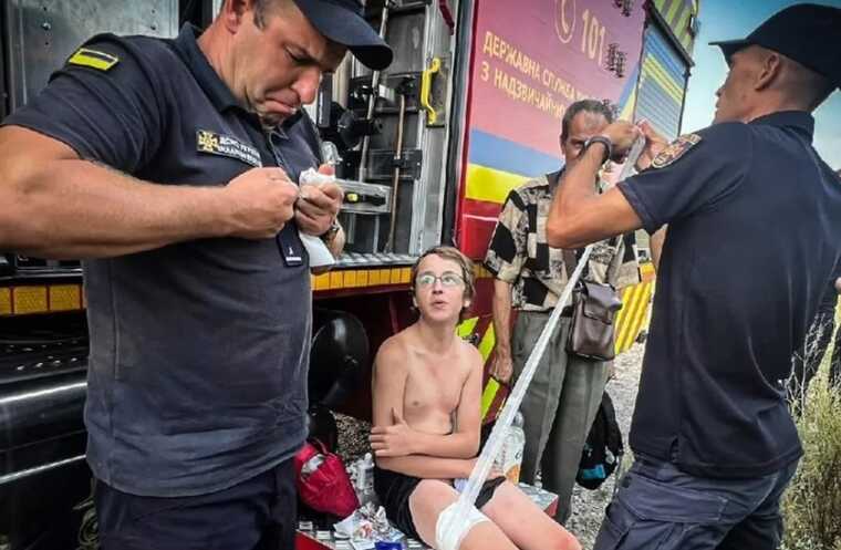 На Київщині юнака витягли з болота за допомогою дрона