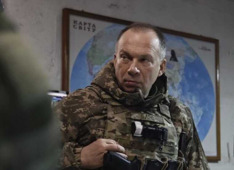 Зеленский присвоил новое звание Сырскому