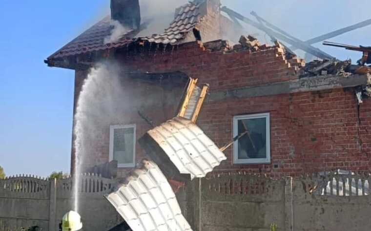 На Прикарпатті зафіксовано приліт в інфраструктурний об’єкт: постраждали три людини