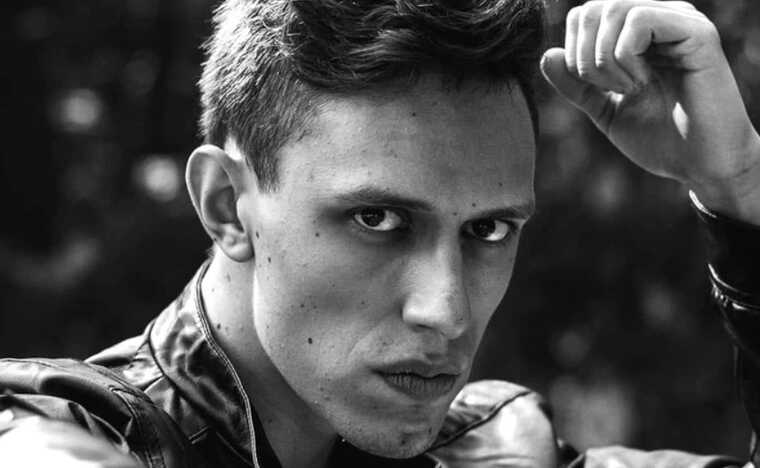 У боях за Україну загинув актор Дніпровського театру імені Шевченка Андрій Касьянов