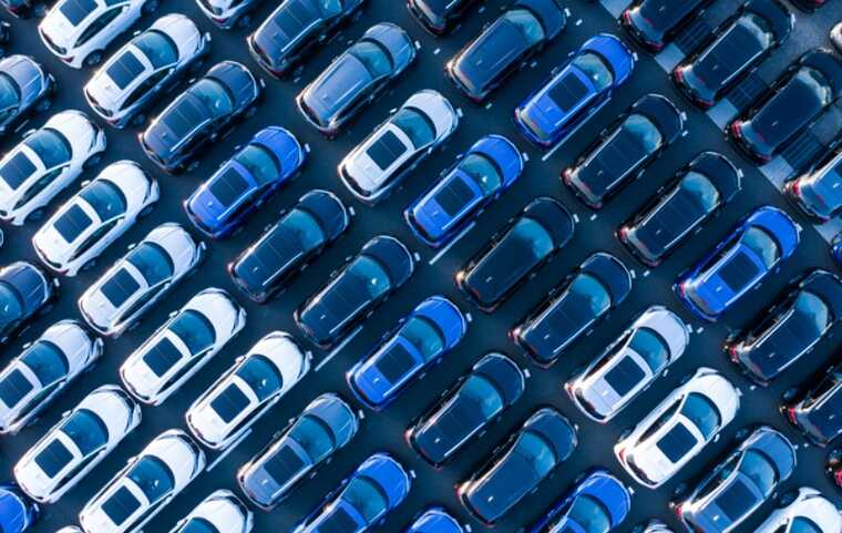 Імпорт автомобілів в Україну збільшився на третину