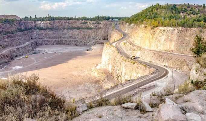 МКДЗ, Пинязевицькому і Коростенському карʼєрам поновили дозволи на видобуток гранітів