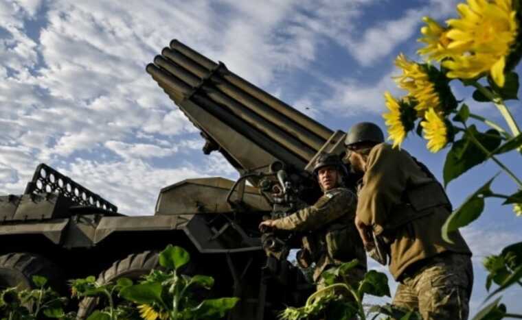 Ситуація на фронті: відбулось 98 зіткнень, бої тривають на восьми напрямках