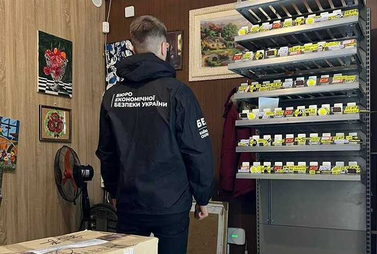 На Київщині судитимуть місцеву жительку за торгівлю контрафактними тютюновими виробами