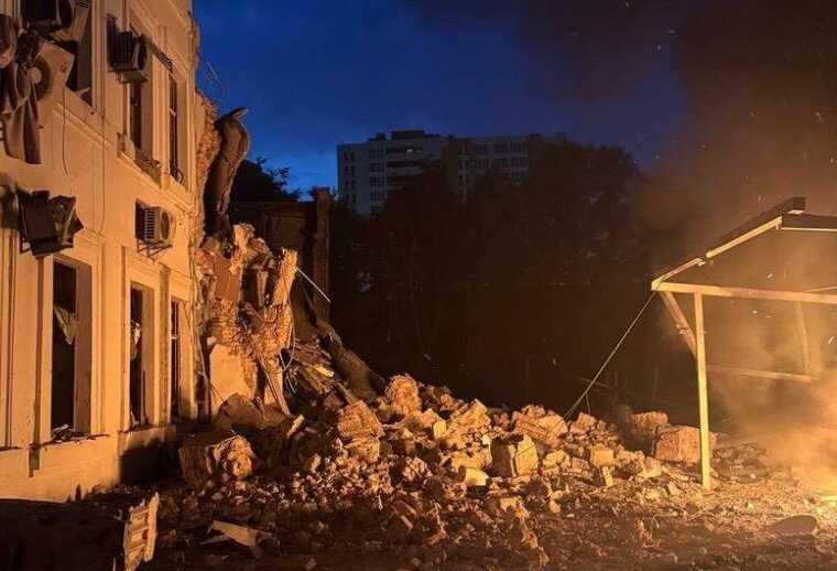 РФ атакувала Київ крилатими та балістичними ракетами: вже троє поранених