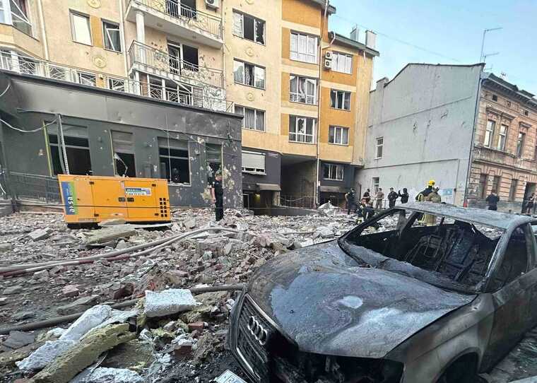 Через атаку окупантів у Львові тимчасово закриті для проїзду кілька вулиць