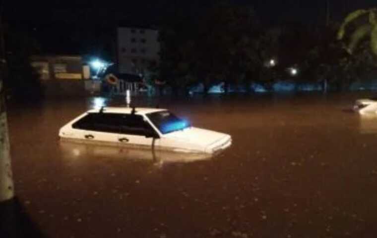 Одесу накрила злива: місто опинилося під водою
