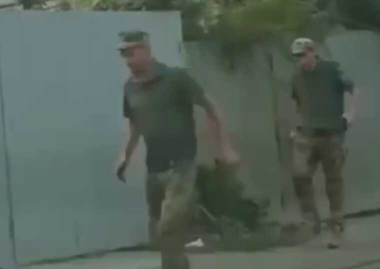 Співробітник ТЦК під час силової мобілізації в Дніпрі вдарив чоловіка