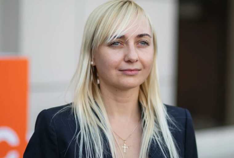 Нардепка Устинова назвала втечу чоловіків за кордон "величезною проблемою"