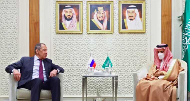 Глава российского МИДа Лавров побывал на встрече РФ и стран Персидского залива